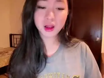 KristenKisa – webcam model profile photo Image 6