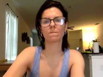 WhoreRobot – webcam model profile photo Image 13
