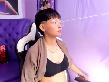 candylux4 – webcam model profile photo Image 7