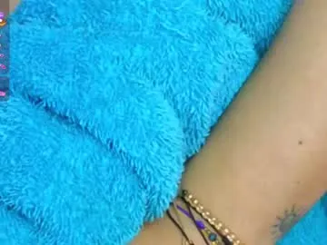 xlunami – webcam model profile photo Image 12