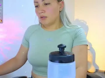 xlunami – webcam model profile photo Image 15