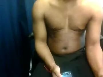 Ellidi – webcam model profile photo Image 5