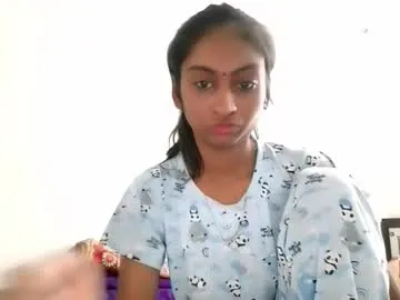 MinniMia – webcam model profile photo Image 11