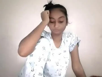 MinniMia – webcam model profile photo Image 17