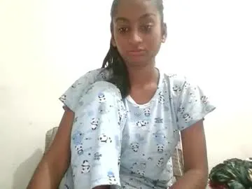 MinniMia – webcam model profile photo Image 18