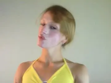 bunnydollstella – webcam model profile photo Image 14