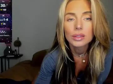 ftmblueyes – webcam model profile photo Image 7