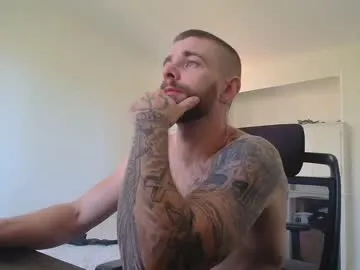 Ellidi – webcam model profile photo Image 11