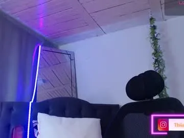 diffgirls1-1 – webcam model profile photo Image 2