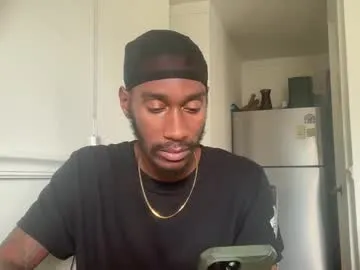 pinkadele – webcam model profile photo Image 2