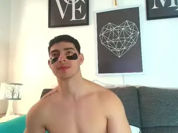 Ellidi – webcam model profile photo Image 19