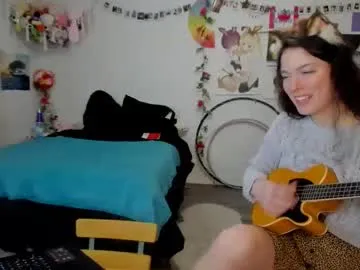 katrin_1 – webcam model profile photo Image 6