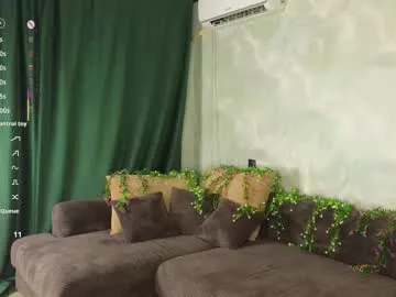 Chelsi16 – webcam model profile photo Image 2