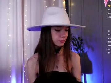 isabelle_sara free chat on liveonude Image 15