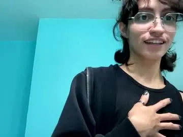 tinyhairycherry – webcam model profile photo