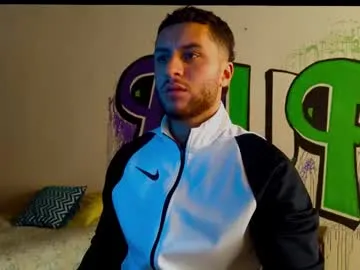 MinniMia – webcam model profile photo Image 3