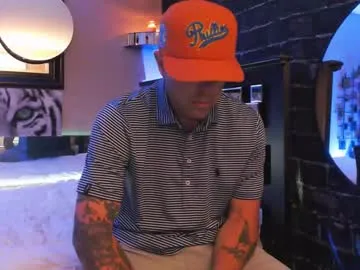 ANGELonDUTY – webcam model profile photo Image 12