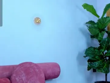 cherryblow_ – webcam model profile photo Image 4