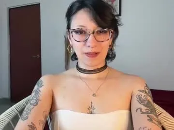 bunnydollstella – webcam model profile photo Image 17