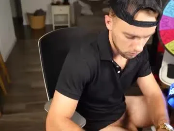 MinniMia – webcam model profile photo Image 19