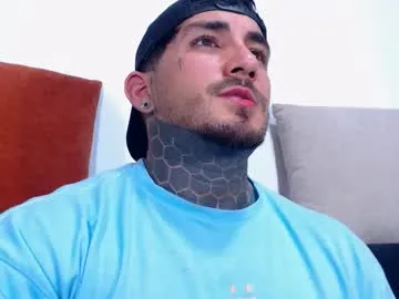 OrgazMia – webcam model profile photo Image 19