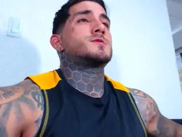 OrgazMia – webcam model profile photo Image 5