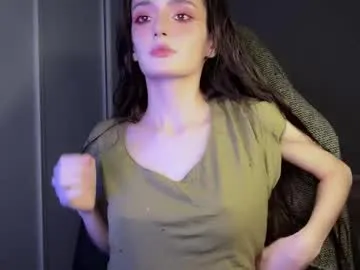 Vik1One1 – webcam model profile photo Image 13