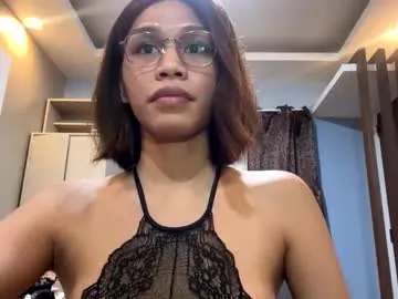 glossybabe_ – webcam model profile photo Image 2