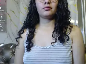 mara_summer – webcam model profile photo Image 12