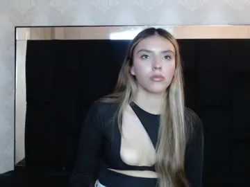valentina_red18's Thumb Image