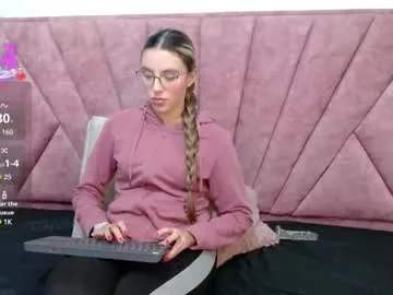 valentina_red18 Image 7
