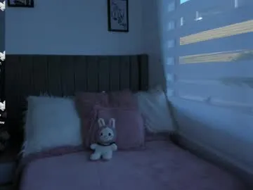 pinkadele – webcam model profile photo Image 12