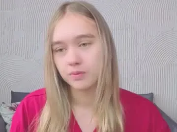 StarKristy – webcam model profile photo Image 16