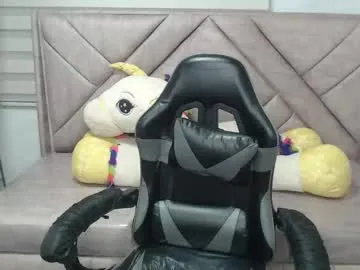 xlunami – webcam model profile photo Image 18