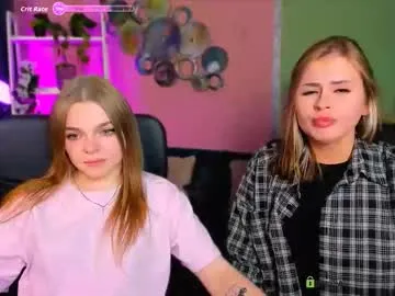 mightylaura – webcam model profile photo Image 10