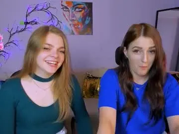 mightylaura – webcam model profile photo Image 6