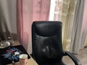 dafni_mon – webcam model profile photo Image 16