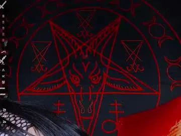 lilbbyliv – webcam model profile photo Image 4