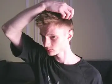 controllercutie – webcam model profile photo Image 16