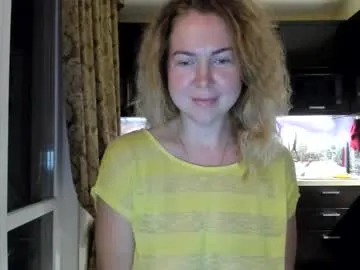 PinkFoxya – webcam model profile photo Image 13