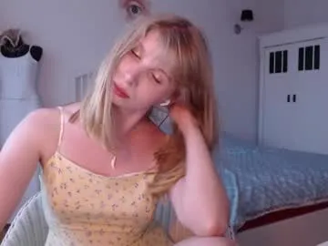NikaAlex – webcam model profile photo Image 14