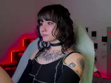 MinniMia – webcam model profile photo Image 9