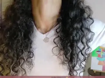 maca-moon – webcam model profile photo Image 12