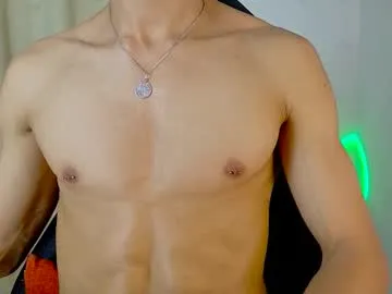 maca-moon – webcam model profile photo Image 4