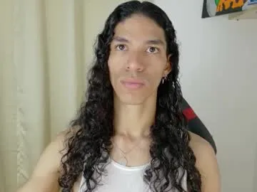 maca-moon – webcam model profile photo Image 5