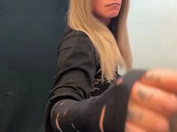 krissone – webcam model profile photo Image 6