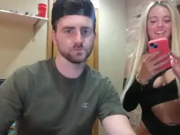 kinkybabies_ – webcam model profile photo Image 3