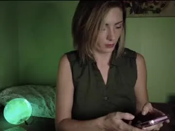 KristenKisa – webcam model profile photo Image 13