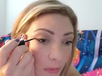 KristenKisa – webcam model profile photo Image 9