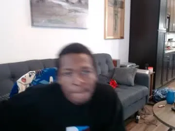 krissone – webcam model profile photo Image 4